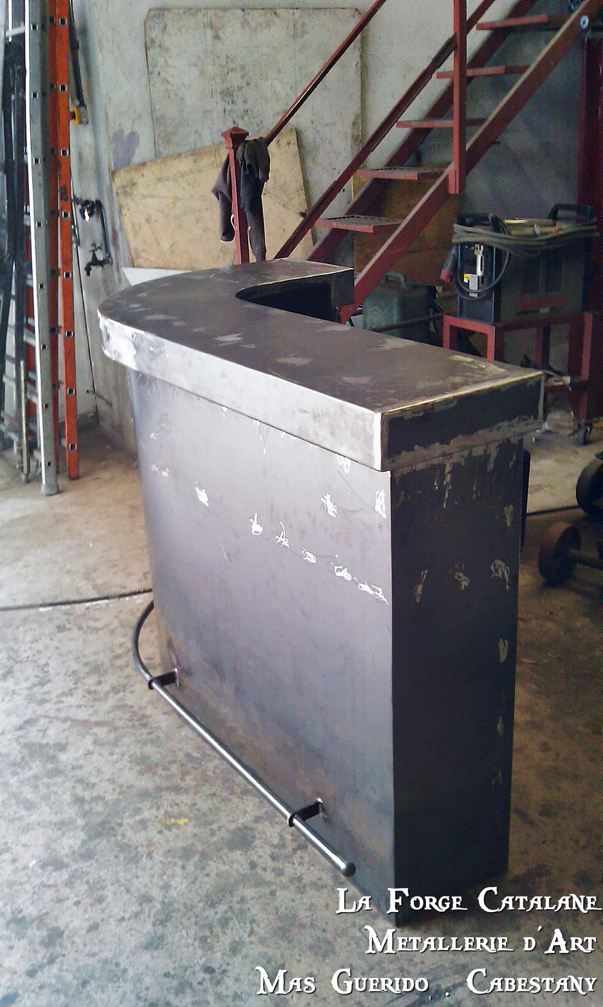 Meuble bar2  forge catalane.jpg